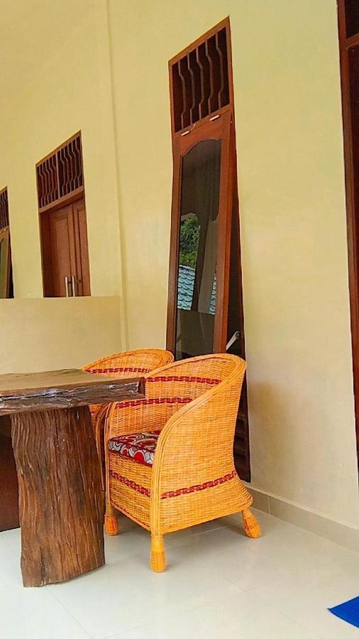 Raja Guest House - Jungle Trekking & Tours Bukit Lawang Sumatra Exterior foto