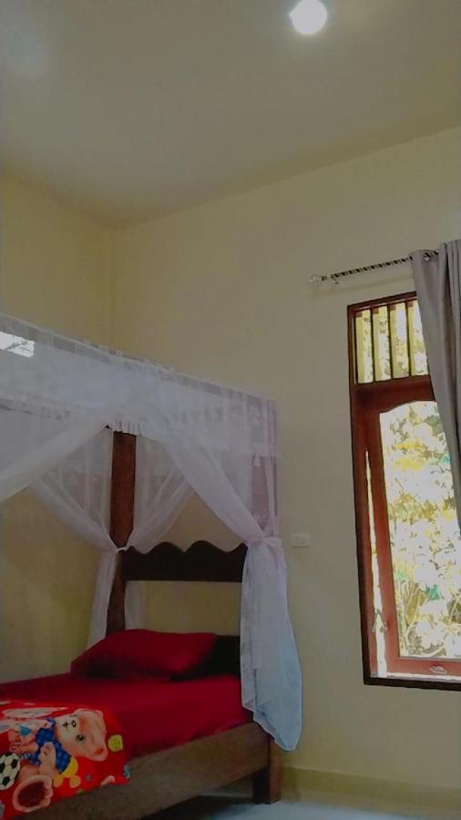Raja Guest House - Jungle Trekking & Tours Bukit Lawang Sumatra Exterior foto